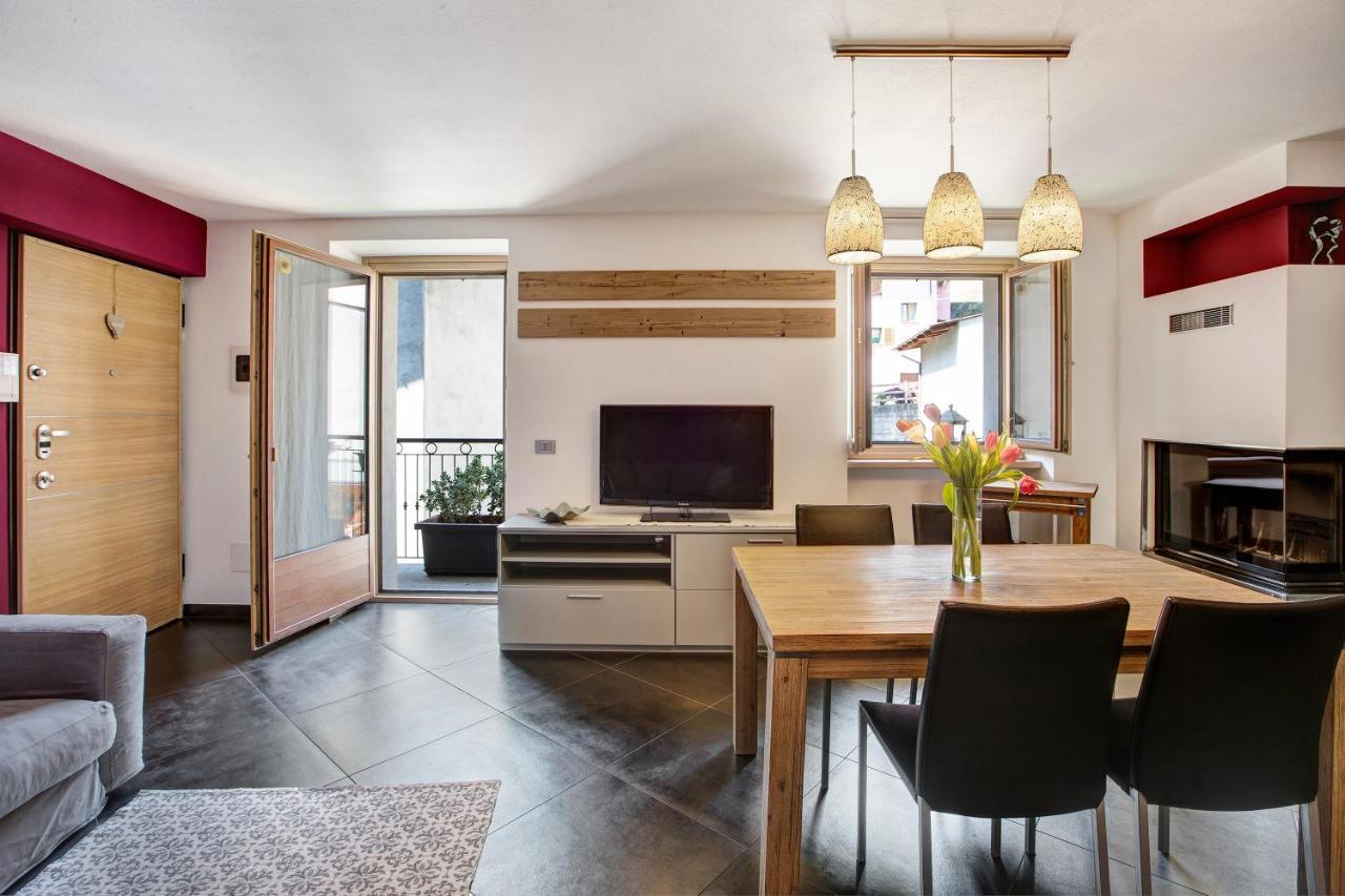 La Maison Du Bonheur Grosio Daire Dış mekan fotoğraf